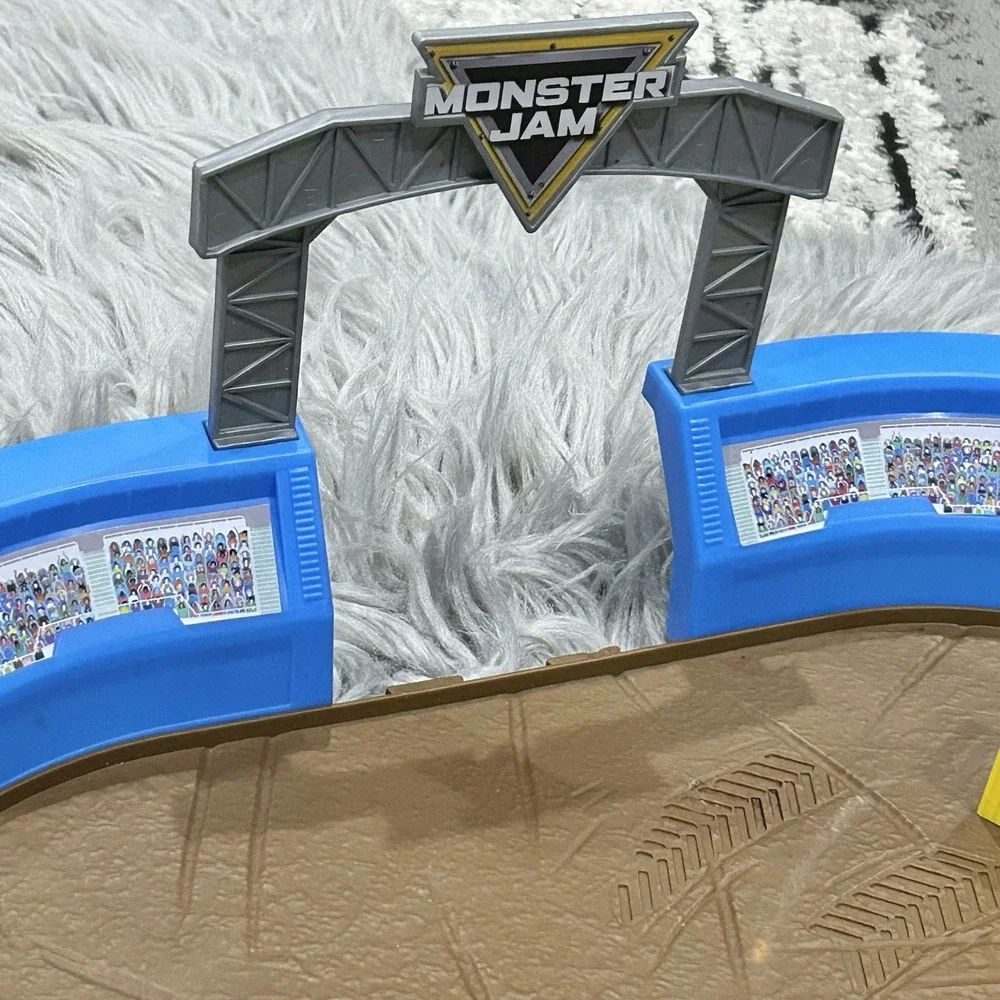 Monster Jam Kinetic Sand Monster Dirt Arena Set